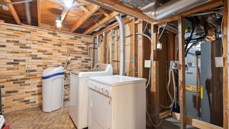 Quelle VMC choisir pour une cave humide et où l’installer ?